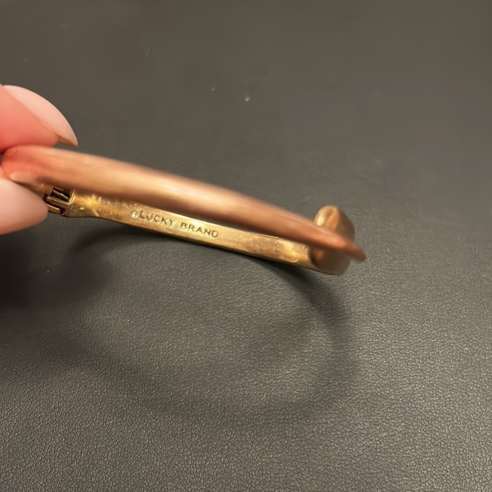 Gold/copper hinge bangle - Picture 3 of 3